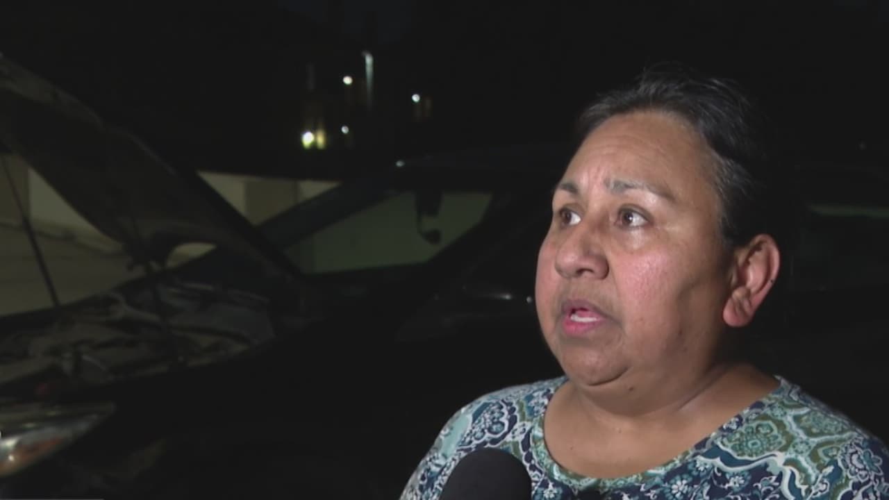 Maestra que también trabaja como conductora de Uber pide ayuda luego de que balearan su auto