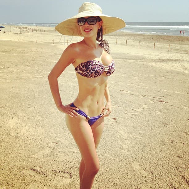 Ninel Conde ha sido criticada constantemente por los medios y ha protagonizado muchas polémicas respecto a su vida sentimental y personal.