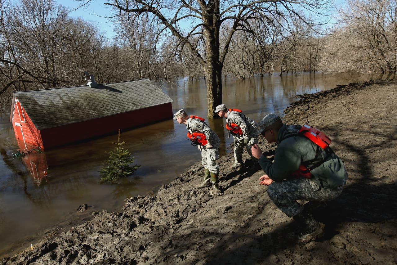 <h3 class="cms-H3-H3">22. Minnesota</h3>
<br>
<b>(Grandes desastres desde 1953: 74)</b>
<br>
<br>Los habitantes de este estado han sufrido 
<b>un total de 28 inundaciones y 24 tormentas severas desde los años 50.</b> Hace 20 años, este tipo de afectaciones provocaron daños por arriba de los 
<a href="https://www.univision.com/temas/dinero">64 millones de dólares. </a>
<br>
<br>El peor desastre natural registrado data de 1918, cuando un incendio que duró menos de 15 horas 
<b>dejó más de 450 muertos en pueblos y aldeas. </b>
<br>
<br>
<br>
<br>