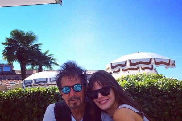 Mujer que flechó en cuestión de segundo al actor de “El Padrino”.