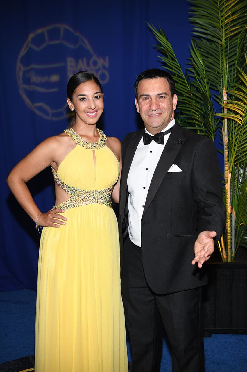 Los invitados especiales brillaron con luz propia en la alfombra azul del Balón de Oro 2019 de la Liga MX celebrado este sábado en Los Ángeles.