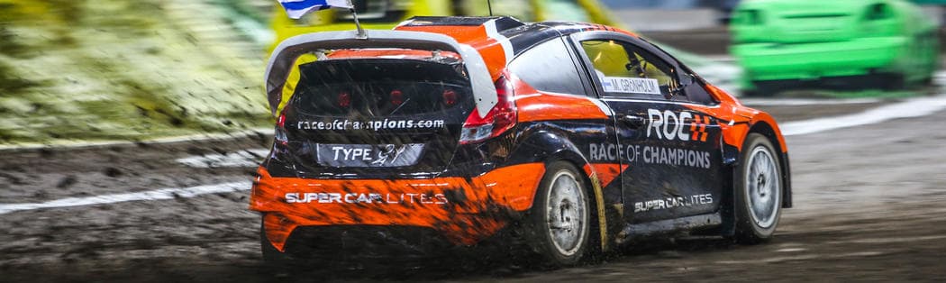 El 
<b>RX</b> 
<b>Supercar</b> 
<b>Lite</b> tiene un motor 2.4 de cuatro cilindros, que genera 335 caballos de fuerza, y lo llevan de 0 a 62 millas por hora en 3.15 segundos según el fabricante. Su tracción es en las cuatro ruedas.