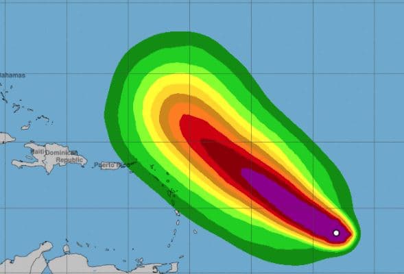 Sam avanza por el Atlántico como un poderoso huracán categoría 4: sigue aquí su trayectoria