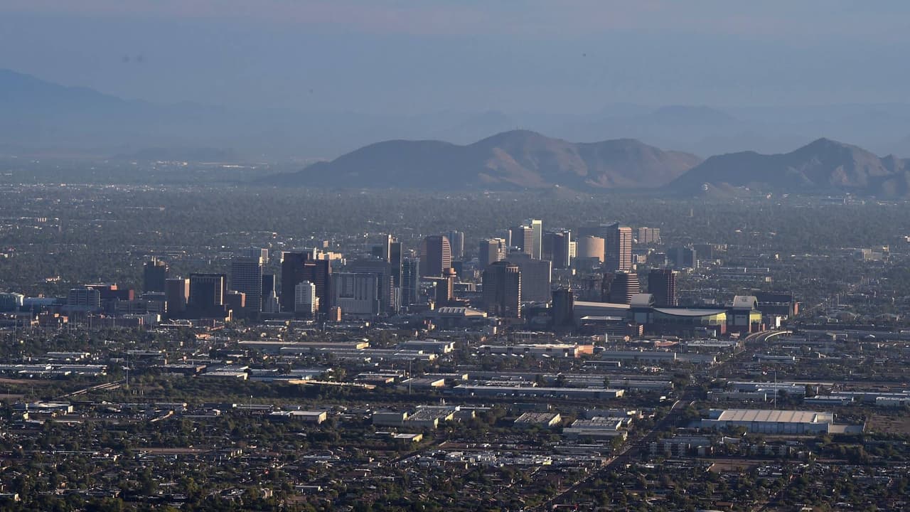 Más de 1,000 empleos traerá una empresa de tecnología de California que moverá su sede a Phoenix