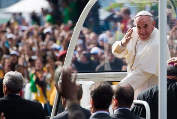 Tal fue el impacto del Papa en Río que las multitudes se aglutinaron en las playas de Copacabana.