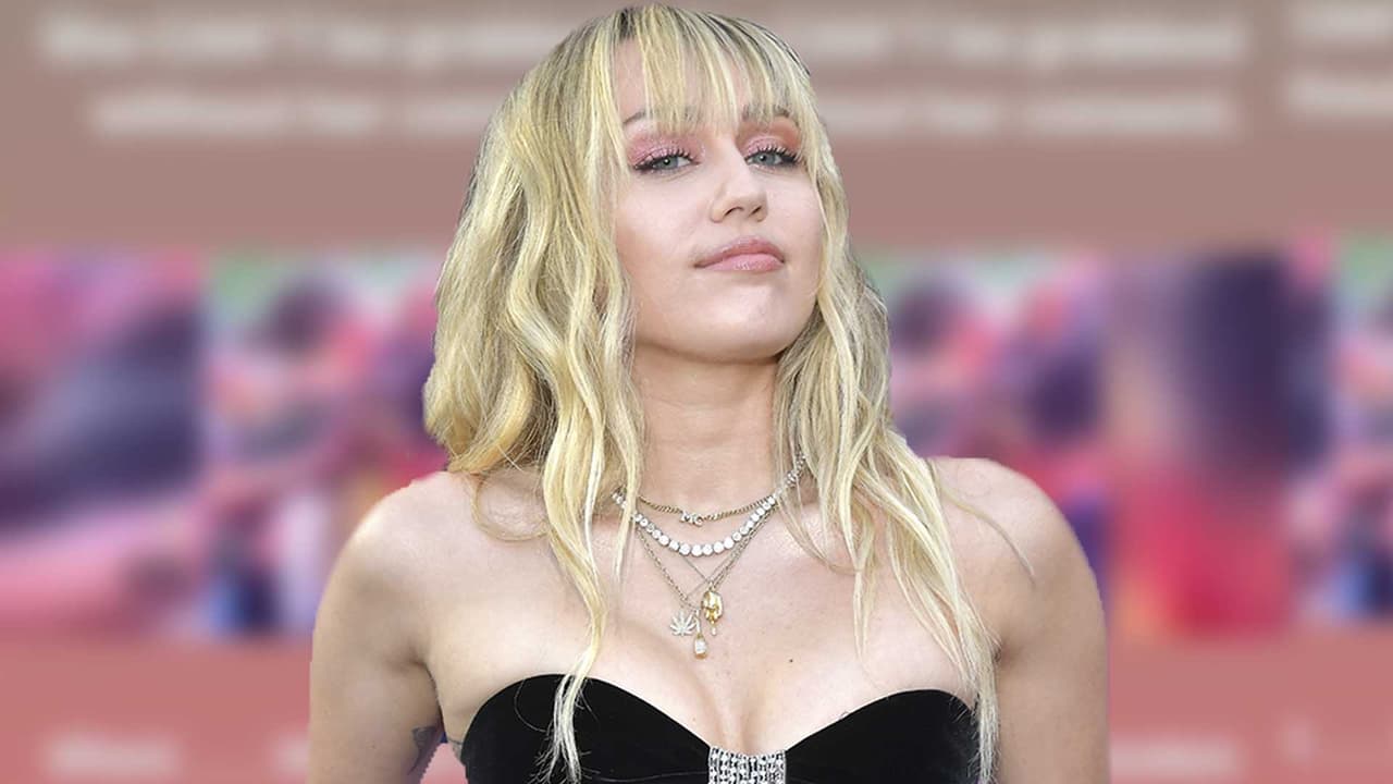 Miley Cyrus responde a 'haters' que insinúan que el beso recibido a la fuerza se dio por como iba vestida
