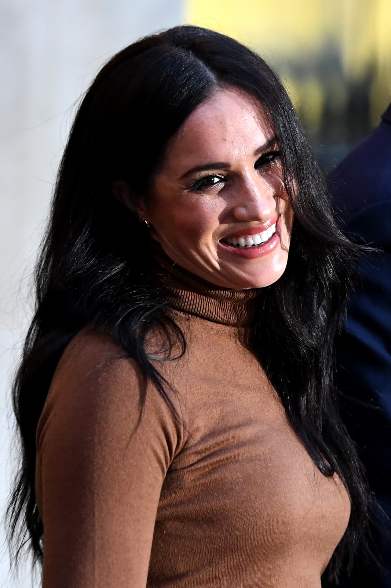 "Esa es la conclusión que he encontrado: si no escuchas todo el ruido que hay, y te enfocas en vivir una vida con propósito y te enfocas en saber cuál es tu propia brújula moral, 
<b><a href="https://www.univision.com/famosos/polemica-hermanastra-de-meghan-markle-critica-la-decision-de-los-duques-mientras-otros-famosos-bromean-con-ello-fotos" target="_blank">siempre van a haber detractores</a></b>", dijo.
<br>