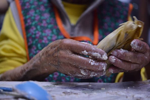 Se sirven en cenas familiares y fiestas como la Navidad o la víspera de Año nuevo.