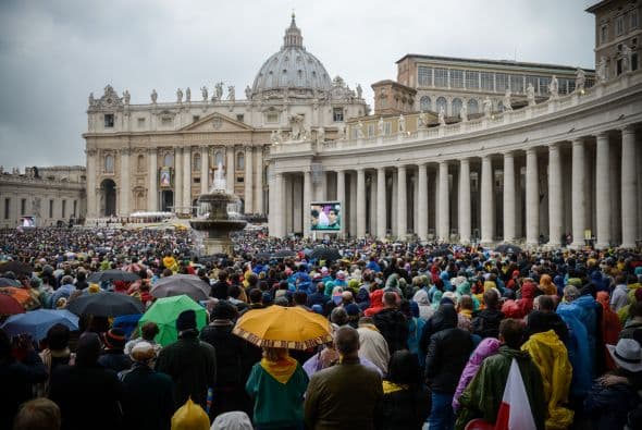 Reyes, reinas, presidentes y primeros ministros de más de 90 países asistieron a la ceremonia.