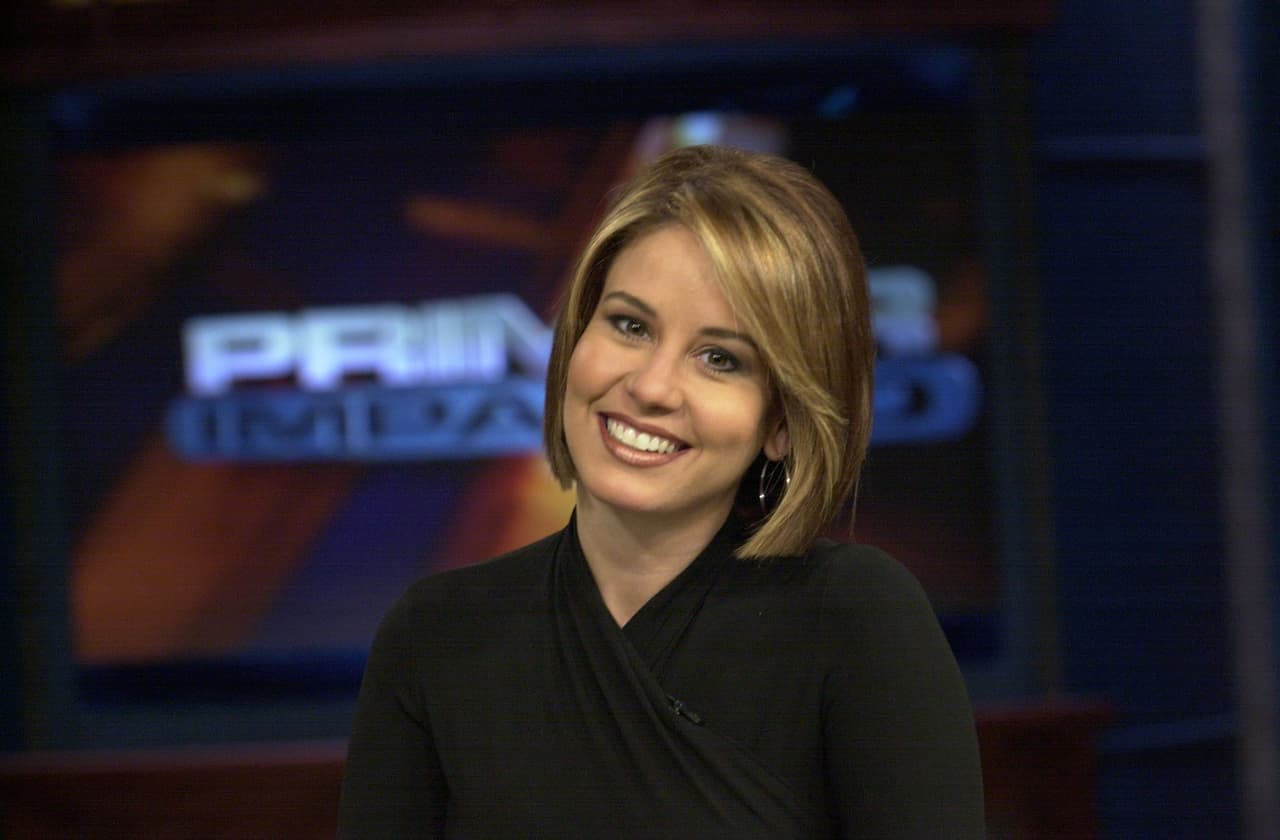 Desde 1994 hasta 2004, Dellanos estuvo junto a María Celeste Arrarás al frente del programa Primer Impacto.