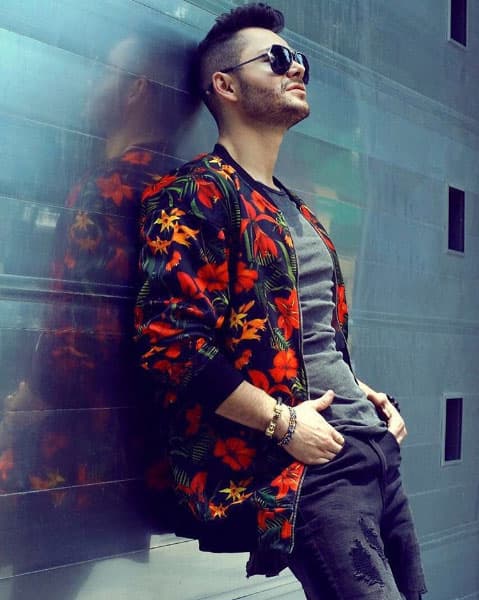 Se fue a estudiar a Puerto Rico para prepararse en la música y la danza.