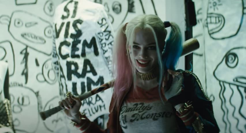 <b>Margot Robbie en 'Suicide Squad'</b>
<br>Si de villanas guapas hablamos, no puede faltar en esta lista Margot Robbie interpretando a Harley Quinn en ‘Suicide Squad’. Con ella aplica en todo sentido la frase “tan bella como malvada”, pues además de tener problemas psiquiátricos, la villana de DC tiene tendencias homicidas.