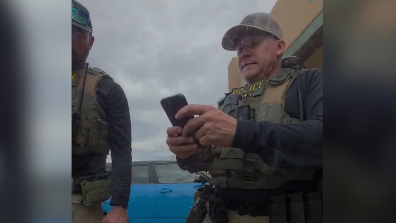 Ciudadano de Arizona graba operativo de ICE y denuncia retención pese a mostrar su pasaporte