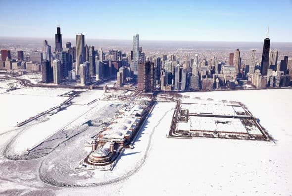 Este invierno frío, intenso y prolongado ha causado el congelamiento de más del 88% de las aguas de los Grandes Lagos en el Medio Oeste acercandóse a la cifra récord de 95% alcanzada en febrero del 1979.¡Recorre las hermosas imágenes!