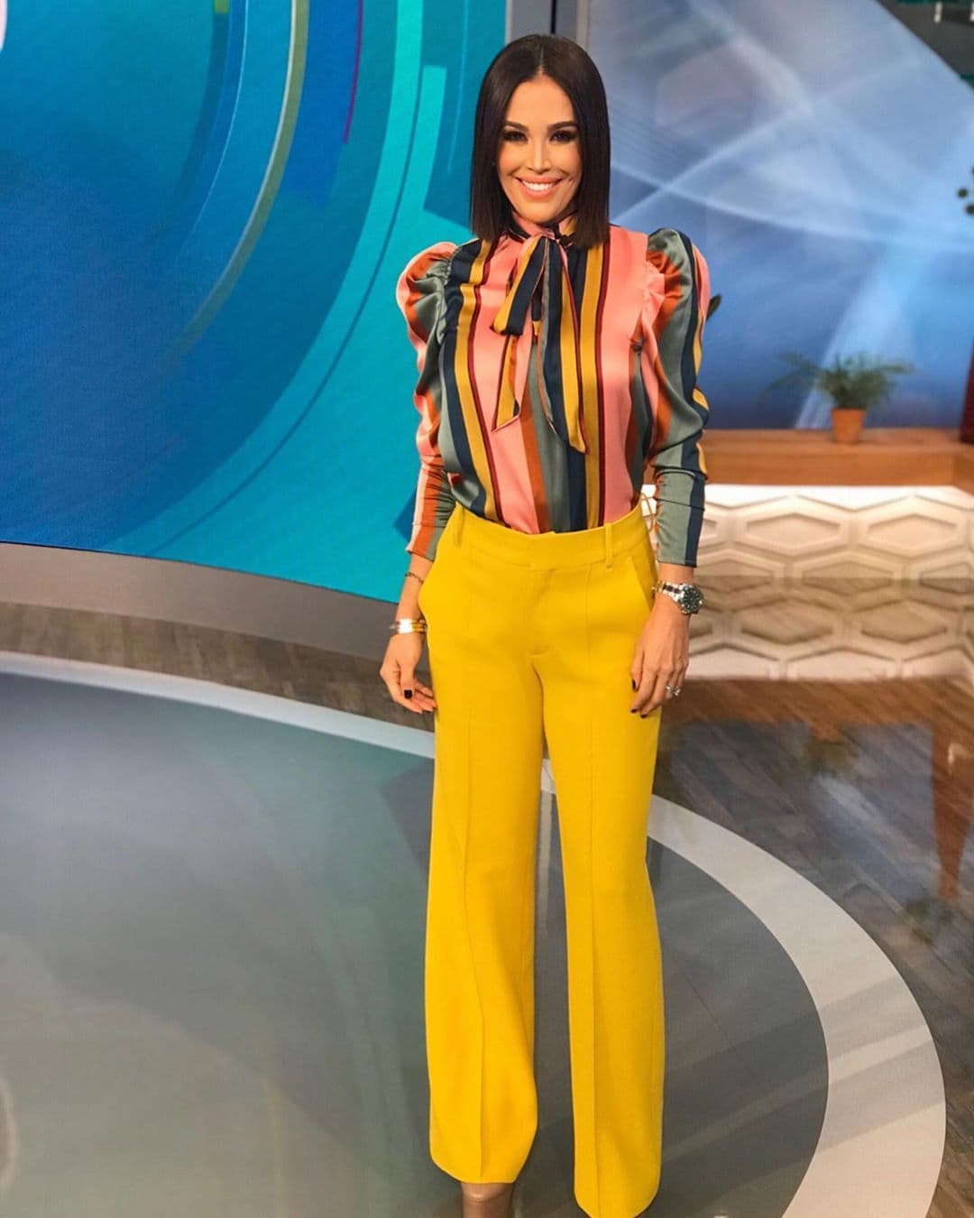 El color mostaza se convierte en el amarillo neón que despedimos con el verano.