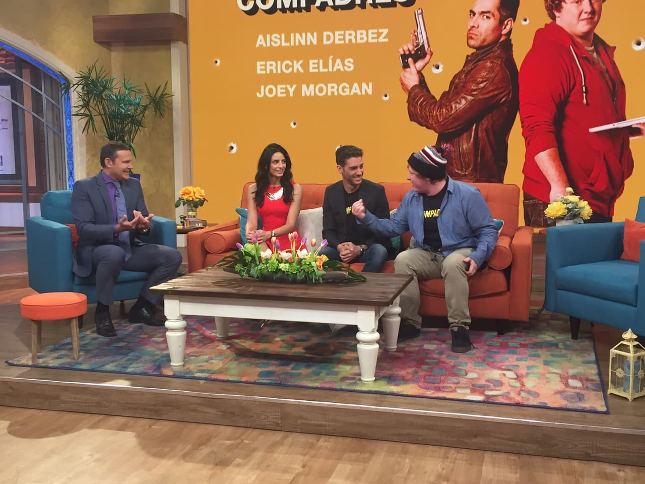 El actor estadounidense Joey Morgan, quien interpreta a Vic en la cinta, se convirtió en el blanco de las bromas durante la filmación.