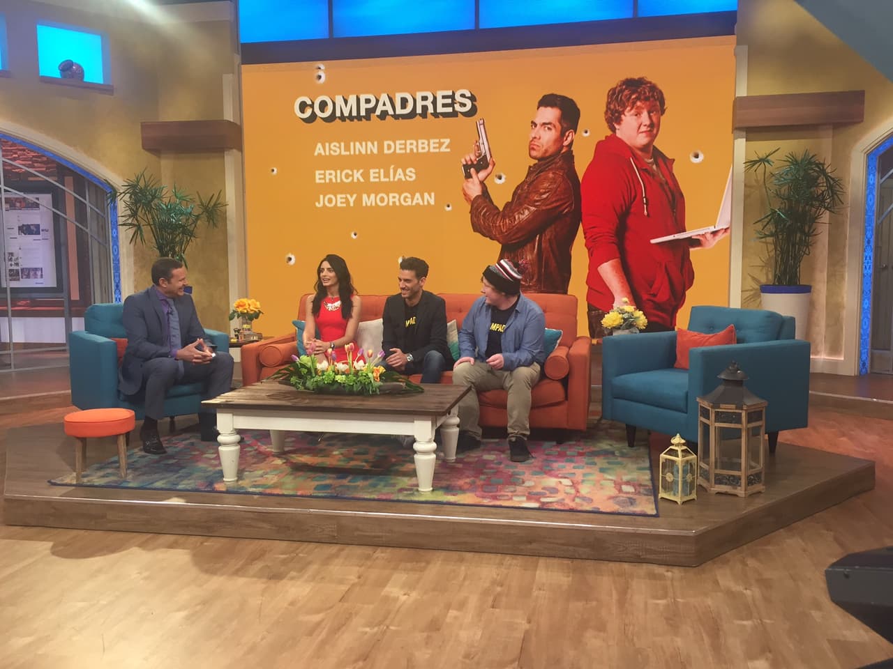 Aislinn Derbez, Erick Elías y Joey Morgan estuvieron en Despierta América en vísperas del estreno de la cinta de acción, aventuras y comedia Compadres.