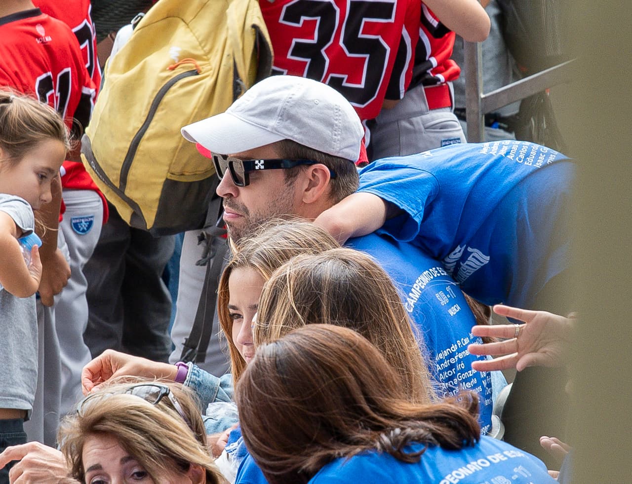 De acuerdo con datos del Daily Mail, la visita de Piqué al juego de beisbol ocurrió el pasado jueves 6 de octubre. 
<br>