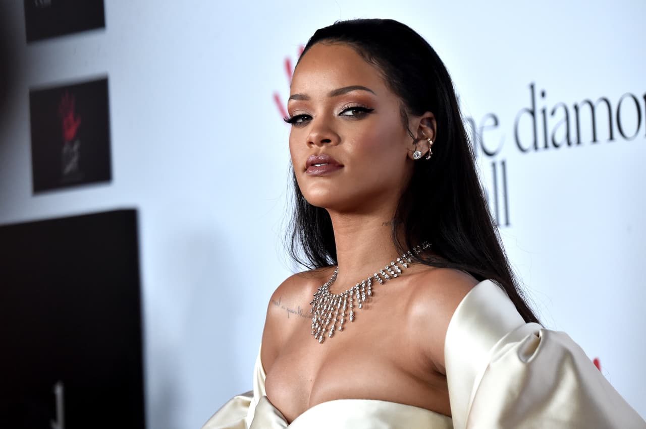 Rihanna “viste” a Manolo Blahnik