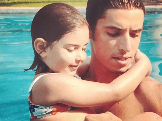 El actor vio nacer a su primogénita cuando tenía tan solo 19 años de edad.