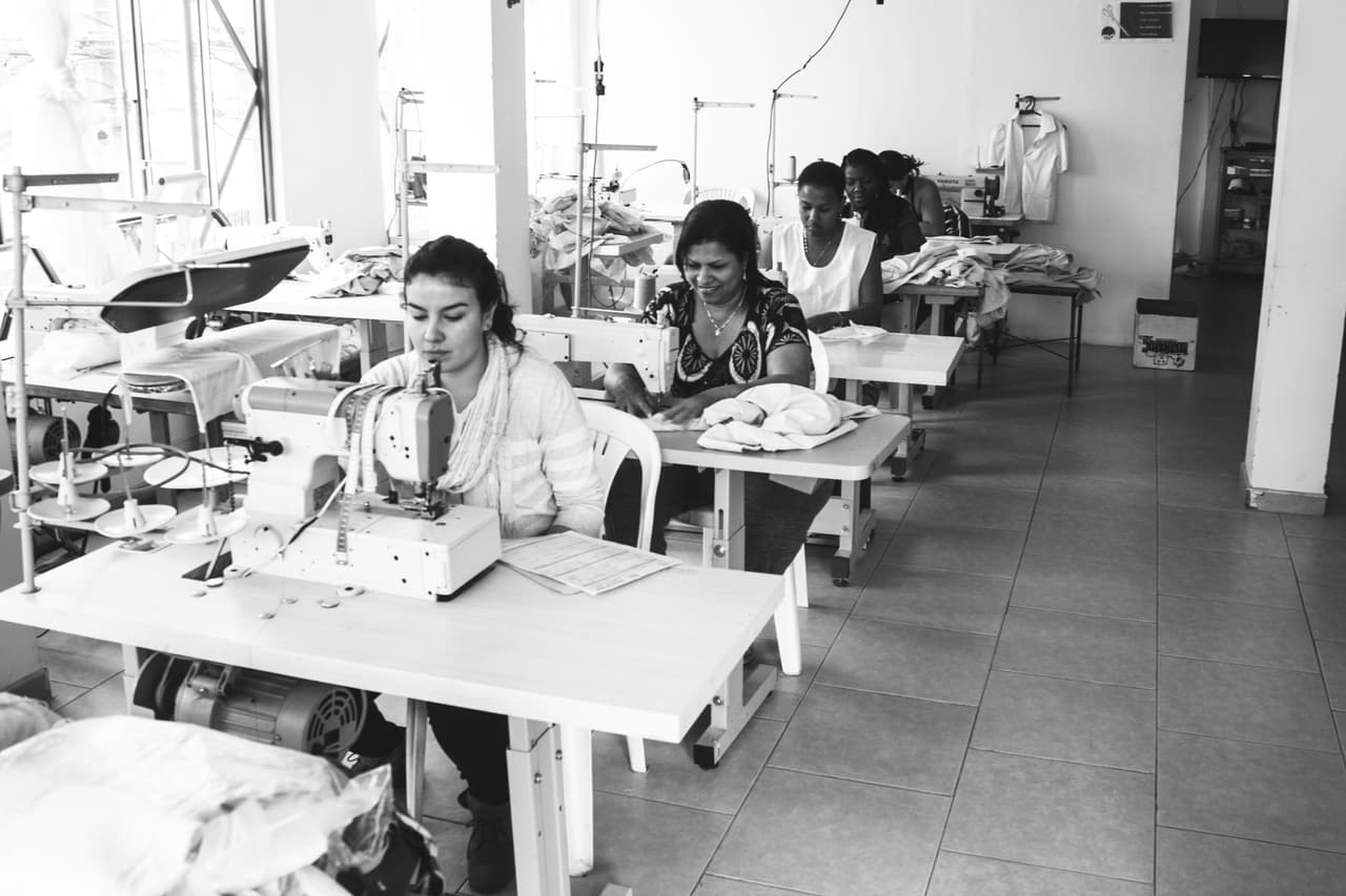 El taller de más de 20 máquinas que lidera Ederlidia Garziao.