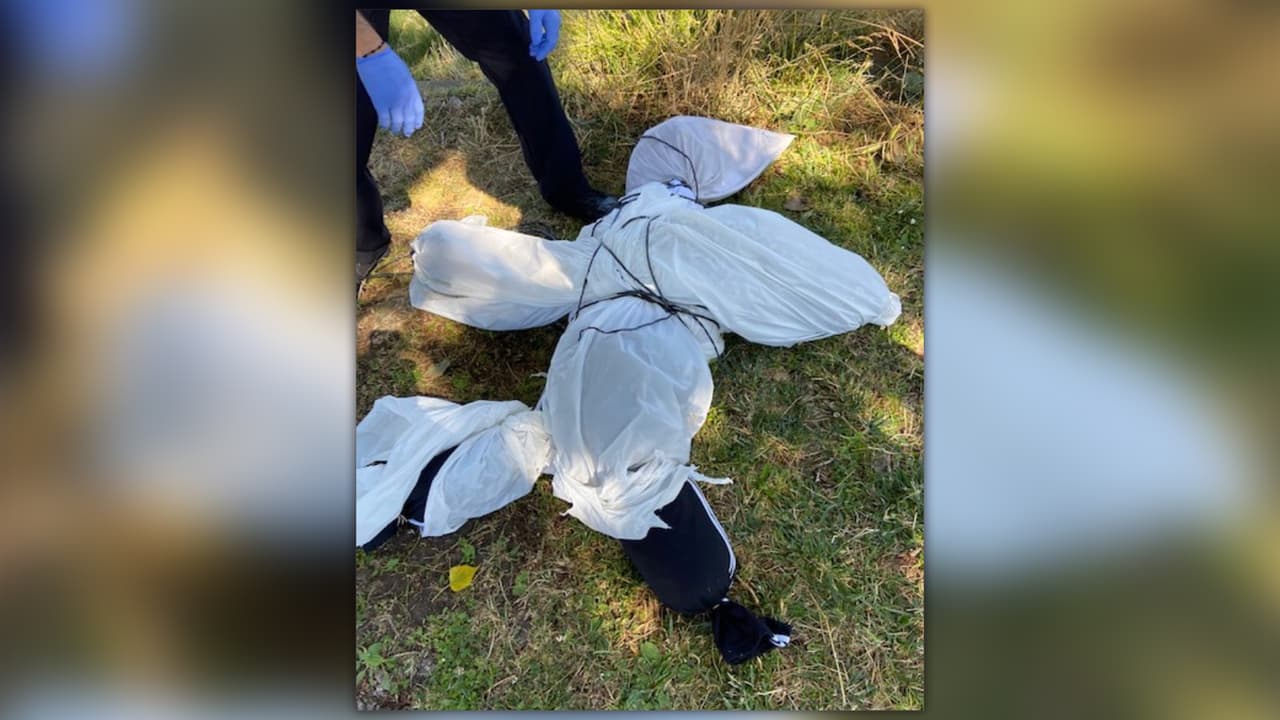 El perturbador hallazgo ocurre un día después de que la alcaldesa hiciera público que varias sogas que asemejaban horcas fueron encontradas en al menos cinco árboles del Lake Merritt.