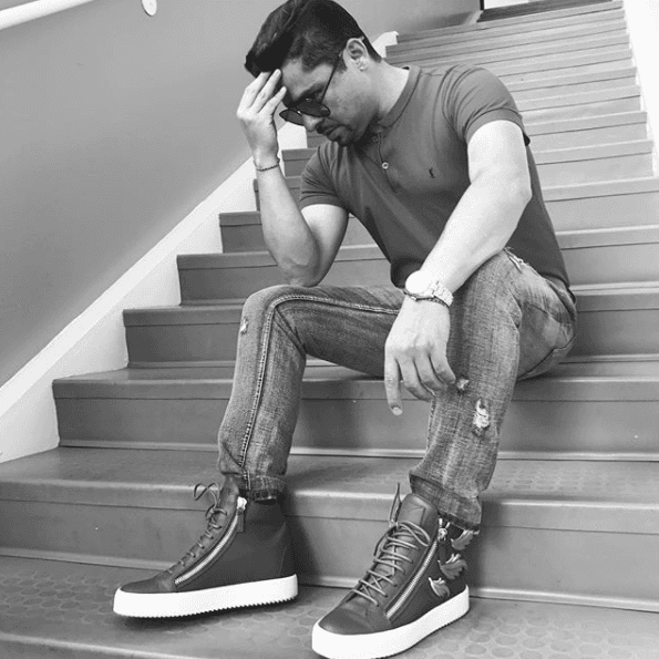 Por otro lado, también
<b>es fuerte con sus seguidores</b>, sobre todo, aquellos que son ofensivos con su persona en las redes sociales.
<br>
<br>