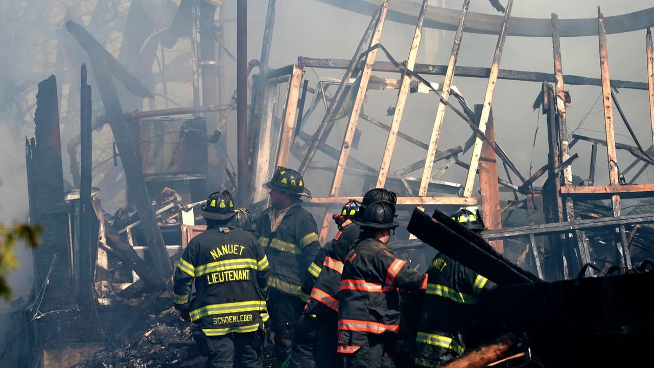 Acusan a seis personas en relación al incendio mortal en hogar de ancianos de Nueva York