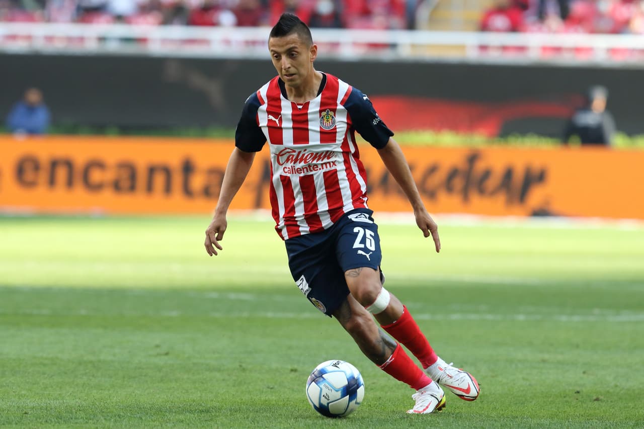 'Piojo' Alvarado se estrena en Chivas como goleador ante Tigres