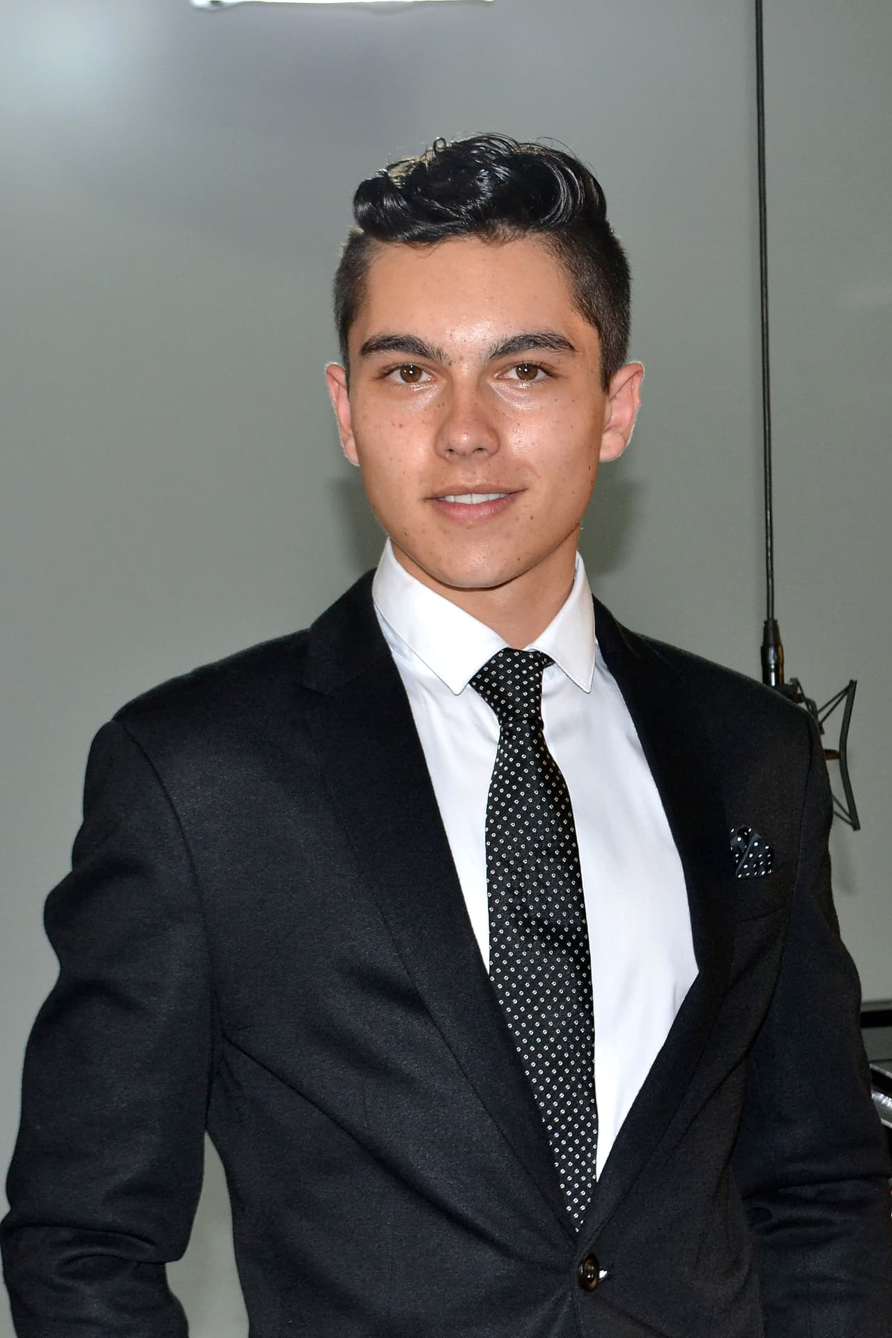 Sergio cumplió recientemente 19 años de edad.