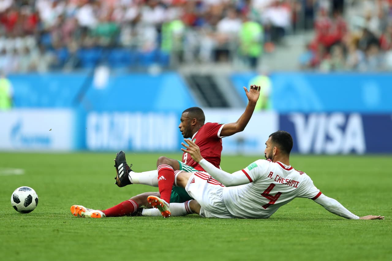 Por momentos, en el partido predominó el juego fuerte y ambos equipos tuvieron roces y choques.