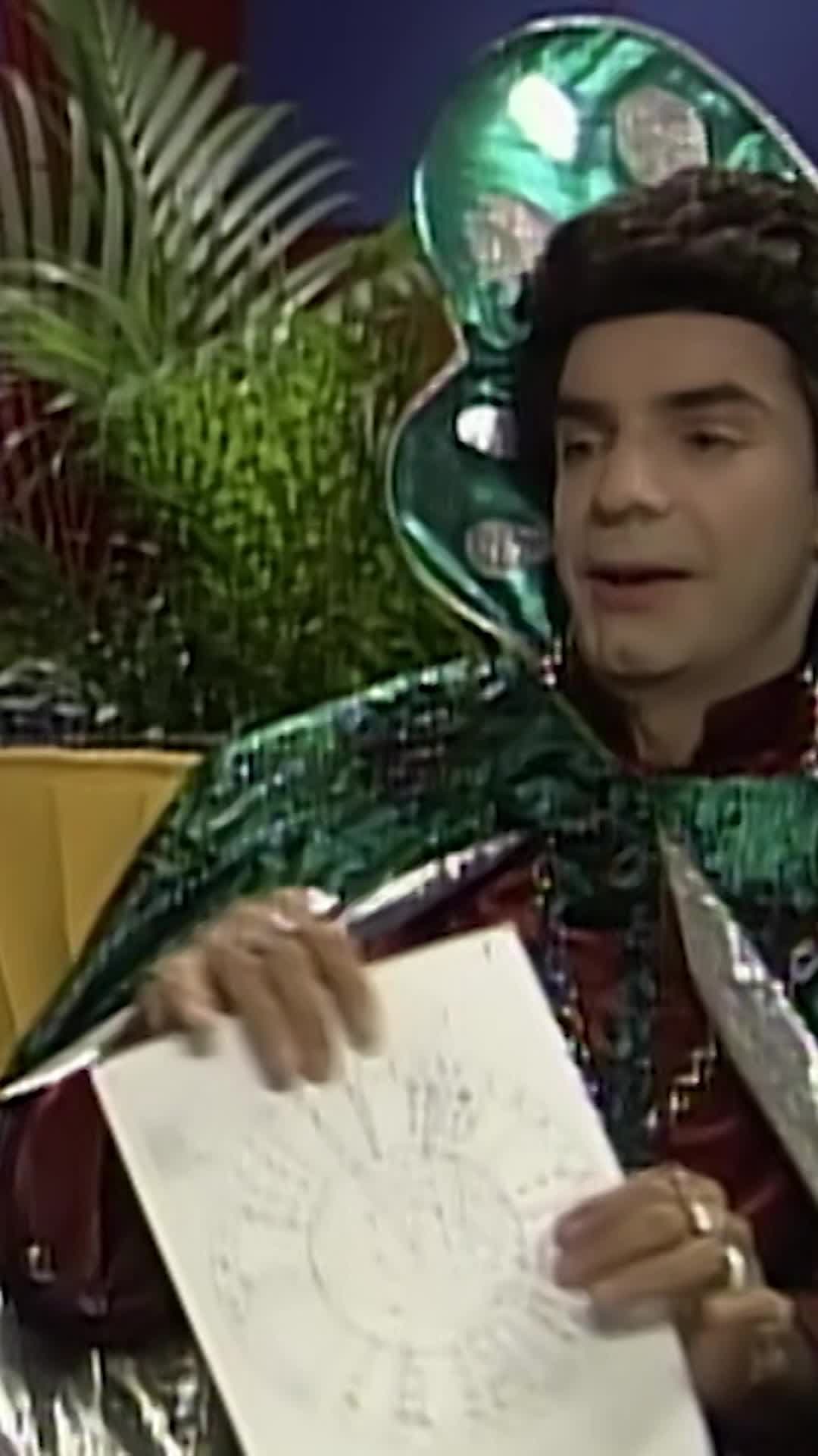 Andrea Legarreta no se aguanta la risa