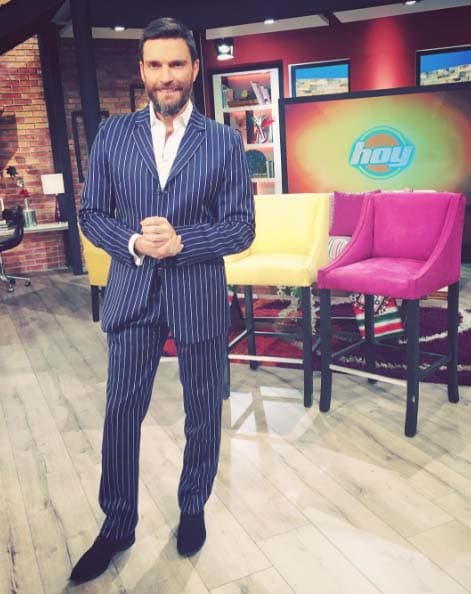 Subió la temperatura en HOY con la visita de Julian Gil.