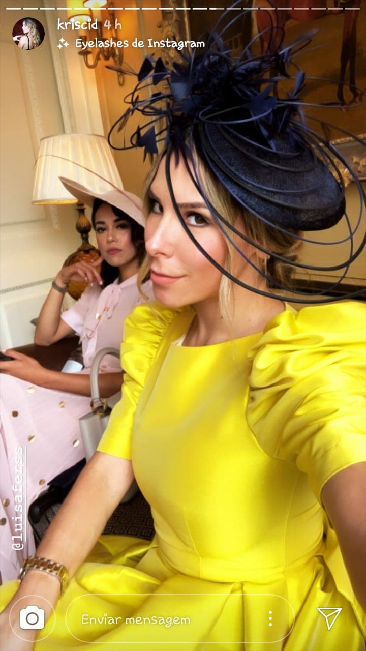 "Sí es un momento sin lugar a dudas súper difícil para mí y para mi familia, pero bueno, como dicen en este medio: 'El show debe continuar'. Ahorita estoy aquí en Londres, vine a un viaje de trabajo", indicó.