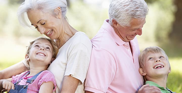 Un paseo divertido con los abuelos: anécdotas de familia