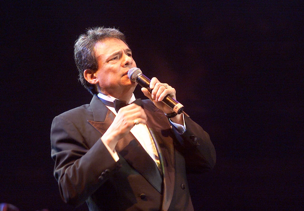 Finalmente, el también comediante afirmó: "Conozco a la mamá (Sara Salazar), a la chavita (Sarita) nunca. Parece ser que la mamá no está muy bien, está enfermita, que yo en ese sentido lo entiendo, tu mamá no está bien y tú eres la hija, pues sí cuidas a tu papá, ¿cómo?, pues como Dios te da a entender".
<br>