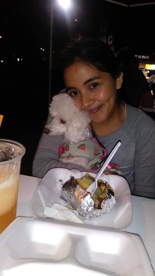 Eliana es la hija menor de Victoria Magallanes y su madre la describe como una persona con un corazón muy noble.