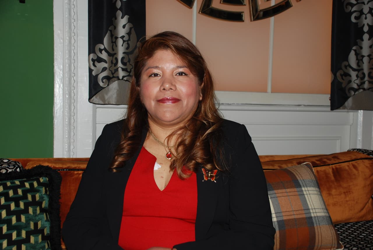 Flor Molina de nacionalidad mexicana fue victima de trata laboral. El presidente Obama la nombró miembro del consejo contra la trata en diciembre de 2015.