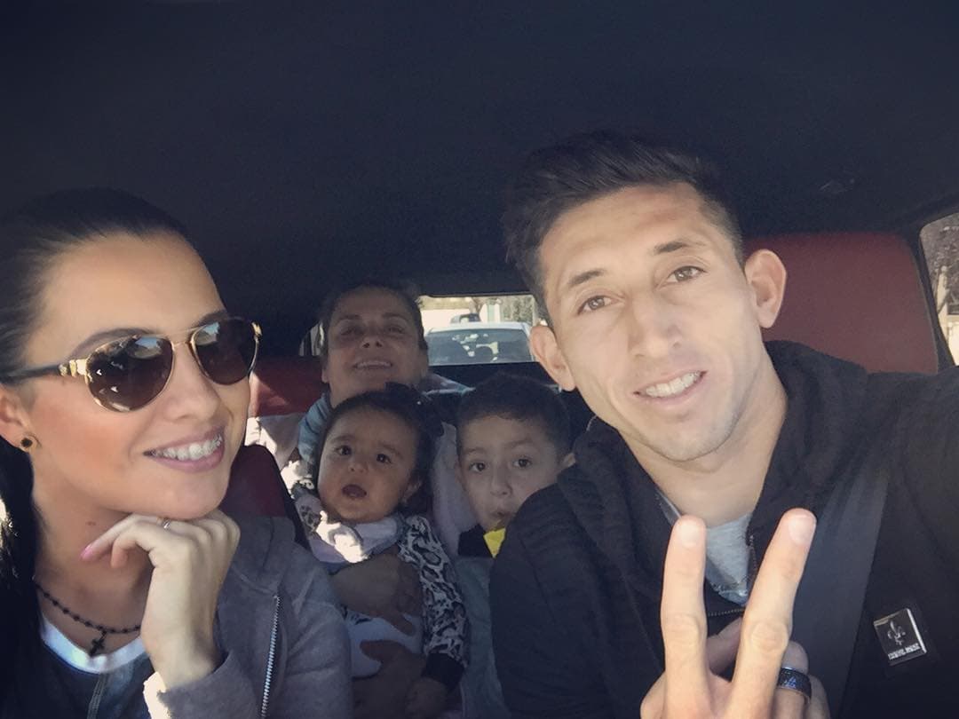 Otro jugador que prefiere la practicidad es Héctor Miguel Herrera. Sabemos que el mexicano, actual jugador del F.C. Porto de la Primera Liga de Portugal, lugar al que llegó en junio de 2013, ha manejado una Range Rover Evoque.