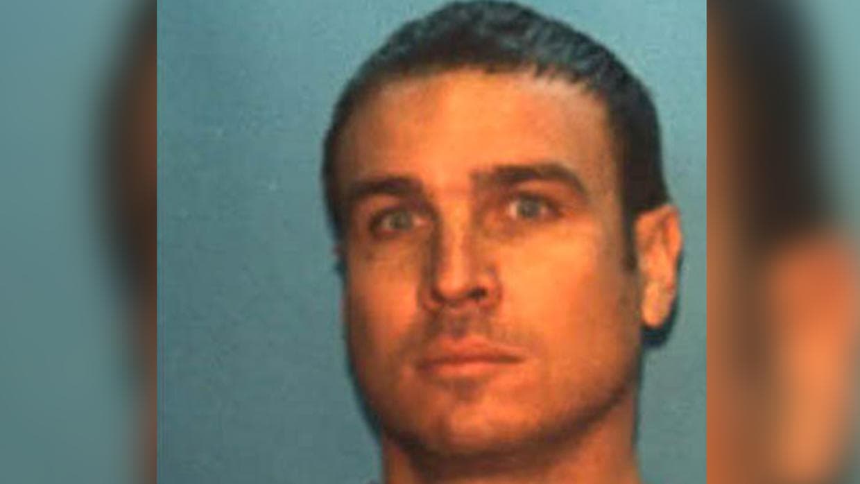 Man charged with hate crime after pursuing Mexican woman with a knife in her front yard