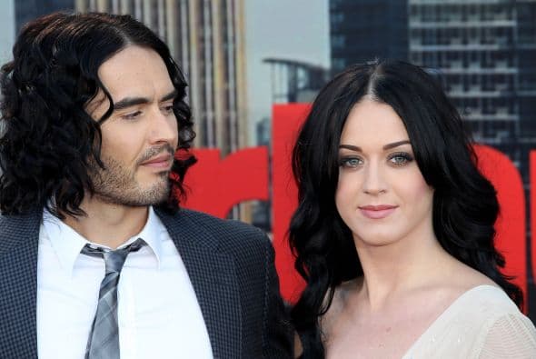 Acabaron muy mal, pues se rumora que él le puso los cuernos a ella y que además le pidió el divorcio a través de un mensaje de texto.