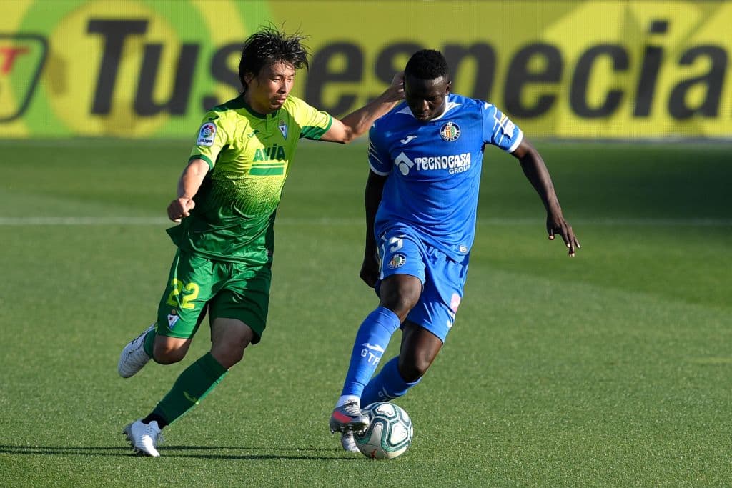 Con goles de Oghenekaro Etebo y Charles días Getafe y Eibar no logran romper el empate y dividen puntos.