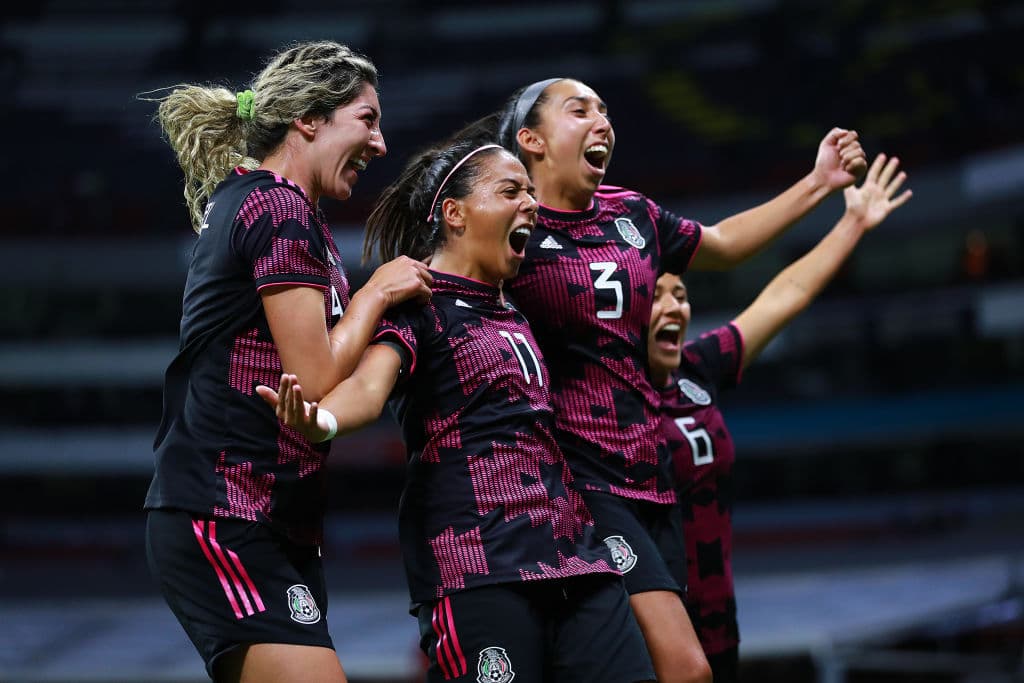 México sabe aprovechar a localía y con anotaciones de Maria Sánchez y Maricarmen Reyes, las locales vencen 2-0 a las seleccionadas colombianas.