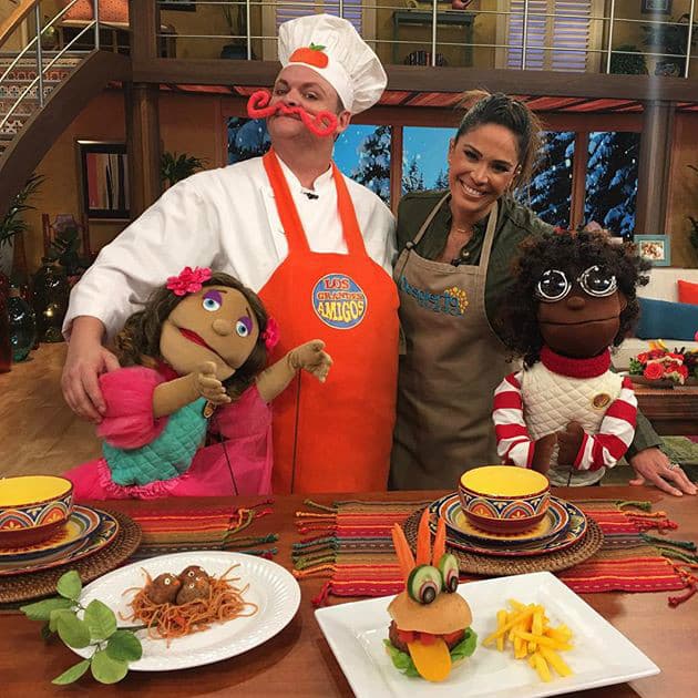 ¡Hoy preparamos unas hamburguesas de vegetales muy divertidas! (8 de enero, 2016)