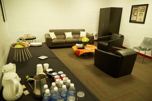 También ya tenía todo preparado para que pasara un rato cómodo durante la espera.