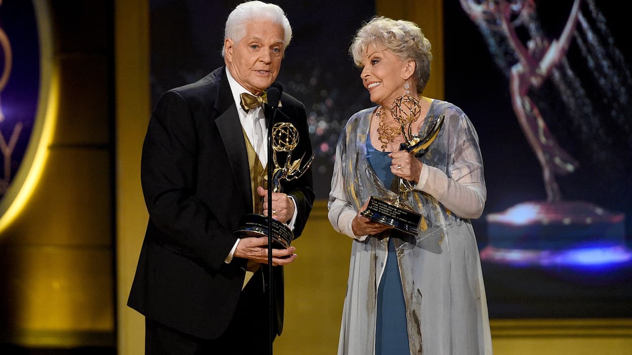 Bill Hayes y su esposa Susan Seaforth-Hayes recibieron un premio especial en los Daytime Emmy Awards en 2018.