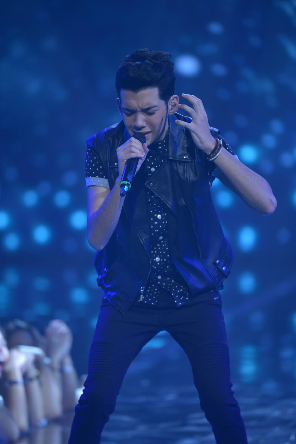 Una noche llena de emociones y muchos nervios. Los doce chicos dieron lo mejor de sí en esta primera gala en directo. Dinos cuál es tu favorito.