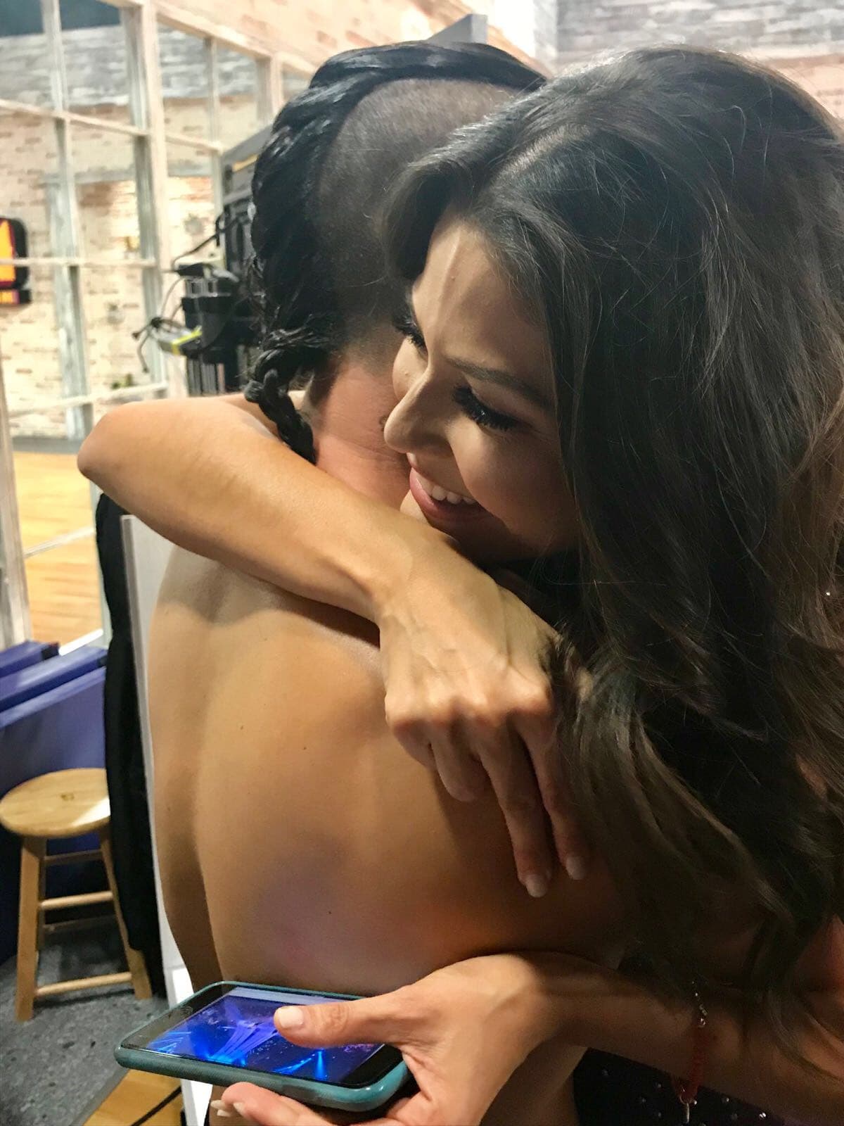 Cada minuto de ensayo ha valido la pena y este abrazo entre ellos lo dice todo.