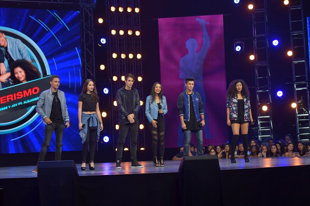 <b>Mesmerismo</b> fue el nombre que eligió la siguiente banda. En ella estuvieron Kimberly, Sofía, Aimee, Brian, Abdiel y Alex.