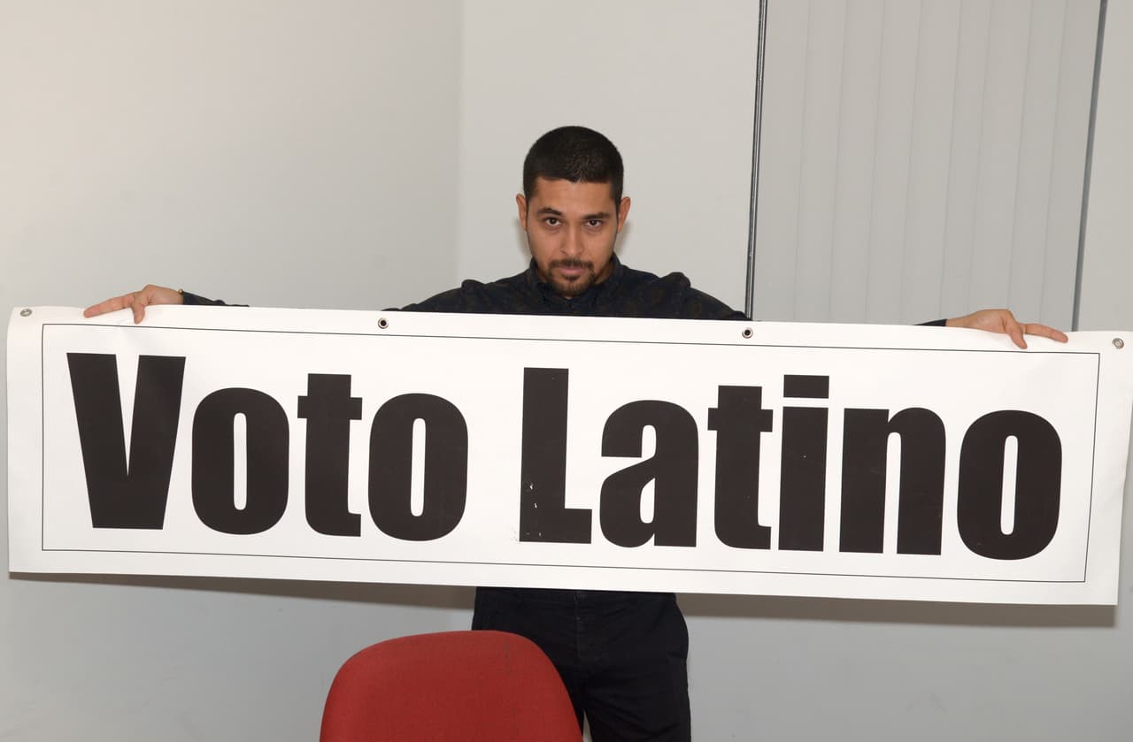 Los latinos suelen votar en masa en EEUU pero no todos se inscriben para hacerlo